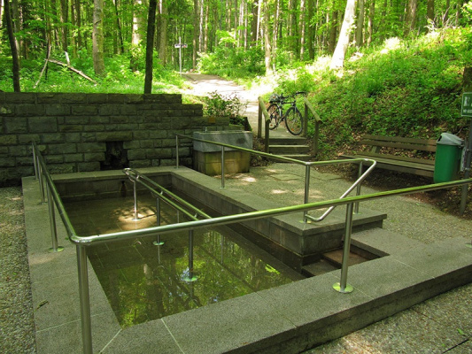 Kneippanlage Wassertretbecken